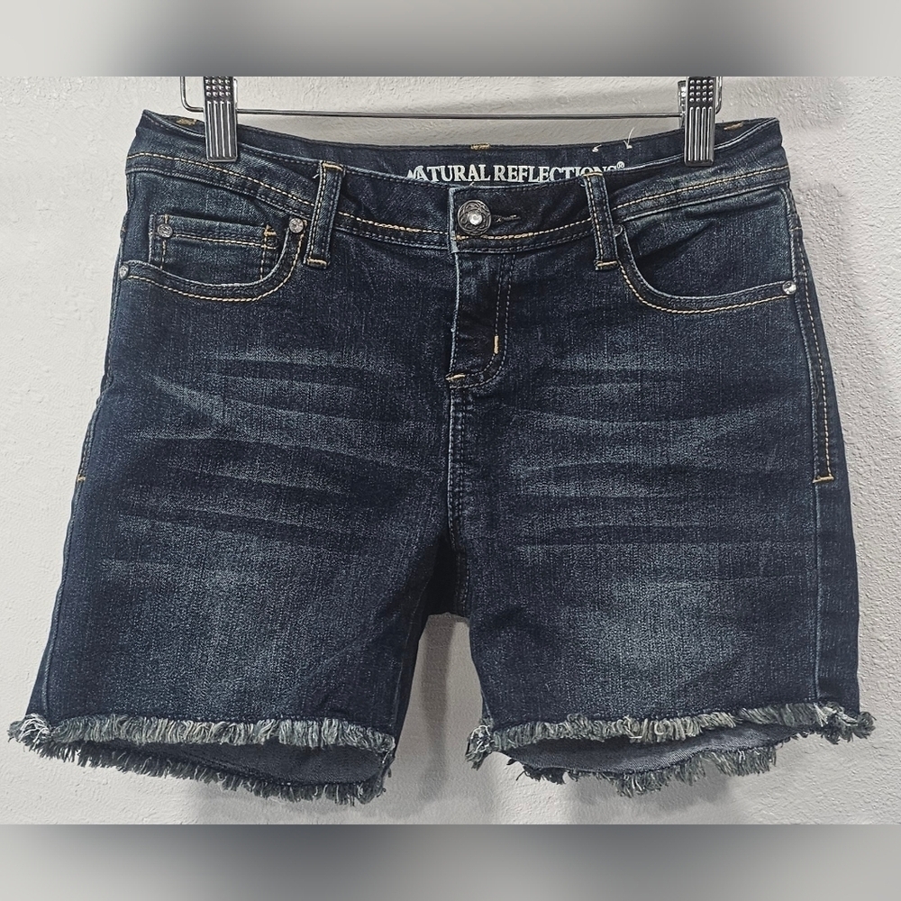 Natural Reflections Women's Jean Shorts Embellished Camo Pockets Size 2 NEW